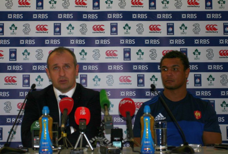 Philippe Saint André e Thierry Dusautoir durante la conferenza stampa alla fine di Irlanda-Francia