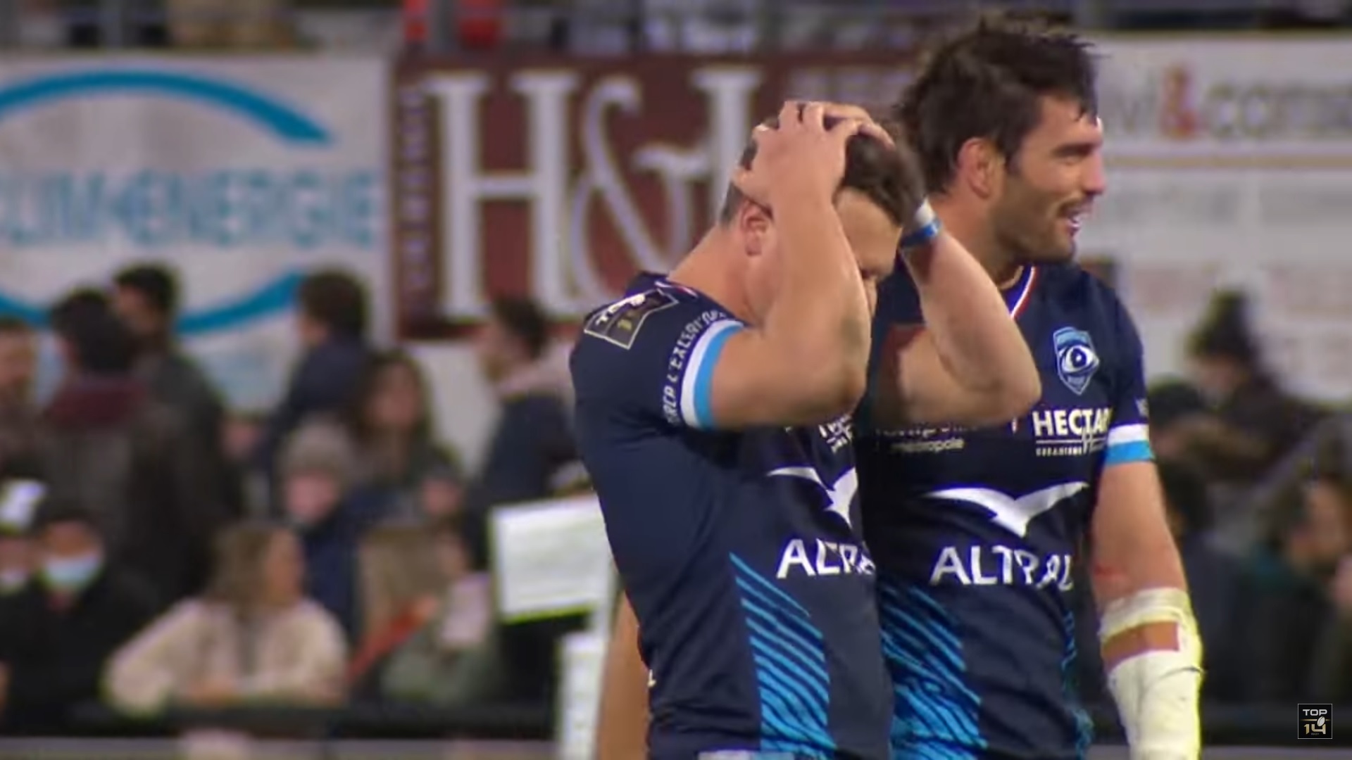 Video: Garbisi sbaglia dalla piazzola il calcio per vincere ma i compagni sono tutti con lui