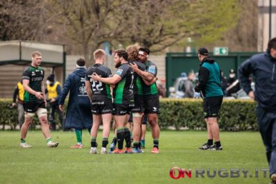 L'esultanza dei giocatori di Connacht (ph. Mattia Radoni)