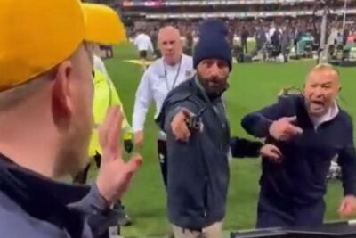 Eddie Jones si infuria con un tifoso al termine di Australia Inghilterra