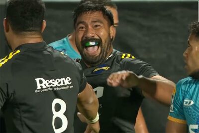 la meta di Hame Faiva all'esordio con gli Hurricanes