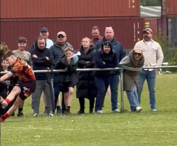 Video: il pubblico disturba il piazzatore in under 14, e Liam Williams sbotta